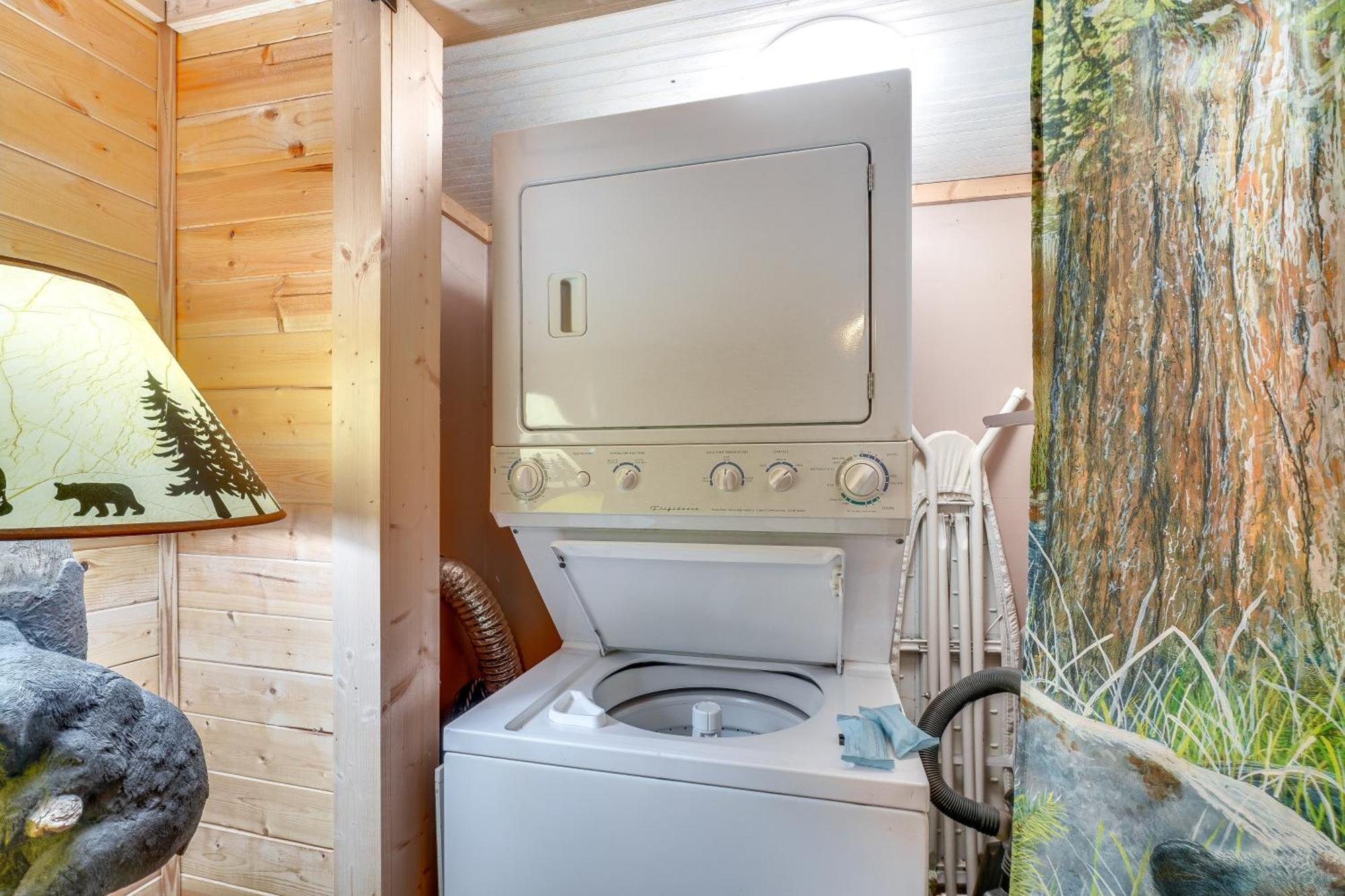 Just Fur Relaxin Sevierville Cabin With Hot Tub! Extérieur photo