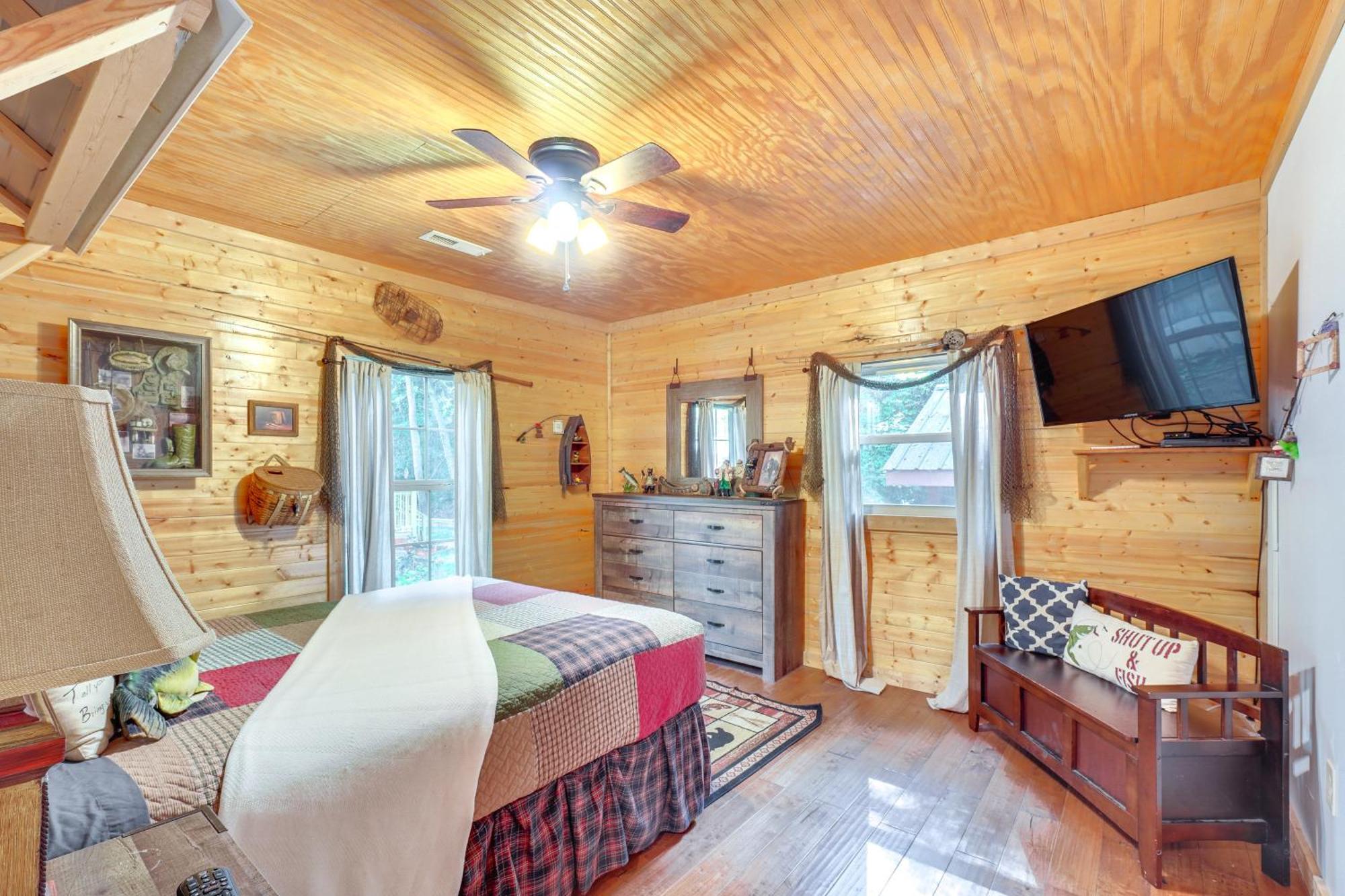 Just Fur Relaxin Sevierville Cabin With Hot Tub! Extérieur photo