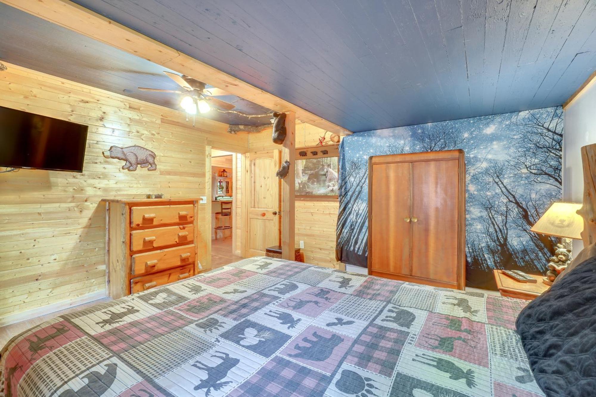 Just Fur Relaxin Sevierville Cabin With Hot Tub! Extérieur photo