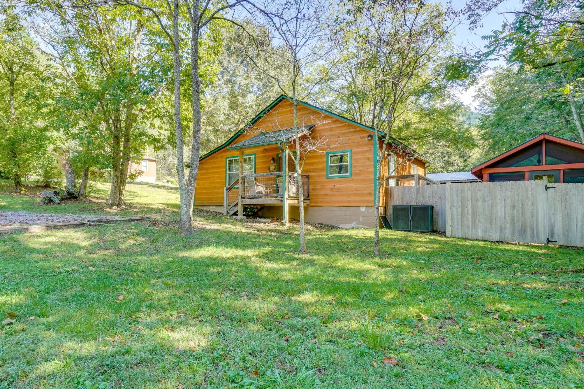 Just Fur Relaxin Sevierville Cabin With Hot Tub! Extérieur photo
